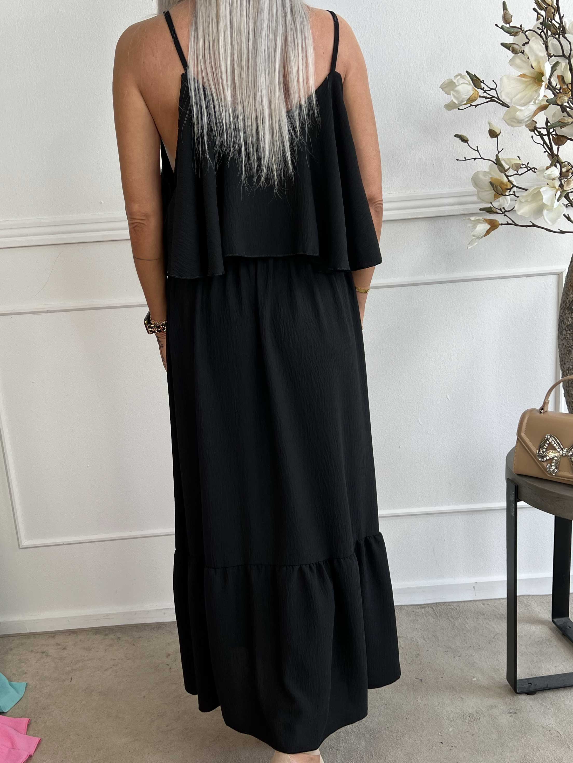 Adelisa - Söt klänning med lång rem och volanger